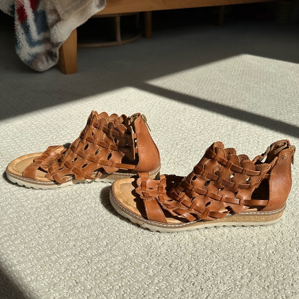 PIKOLINOS Brown Woven Sandals - Picture 3 of 5